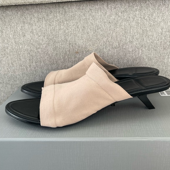 Balenciaga Sandal Mules - PRICE IS FIRM! - Picture 7 of 10